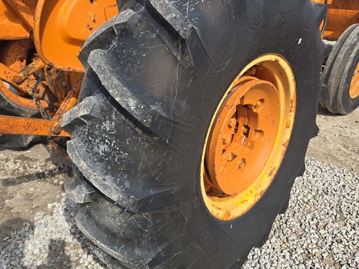 1982-ford-540-image-18