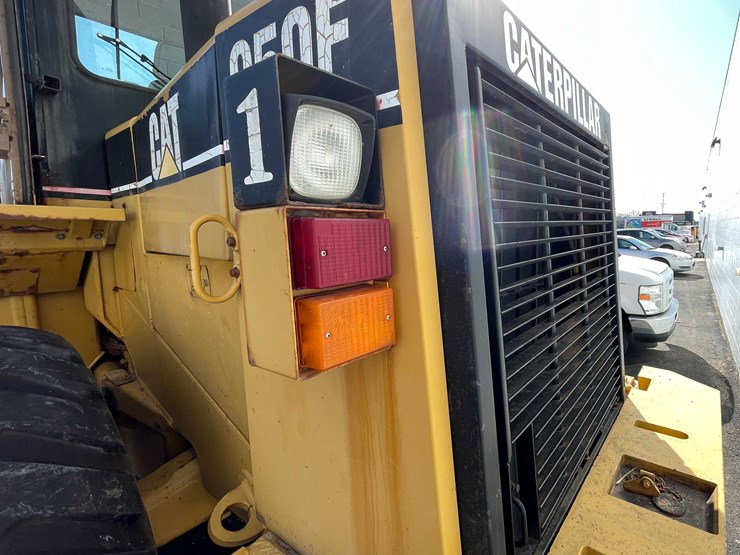 caterpillar-950f-image-23