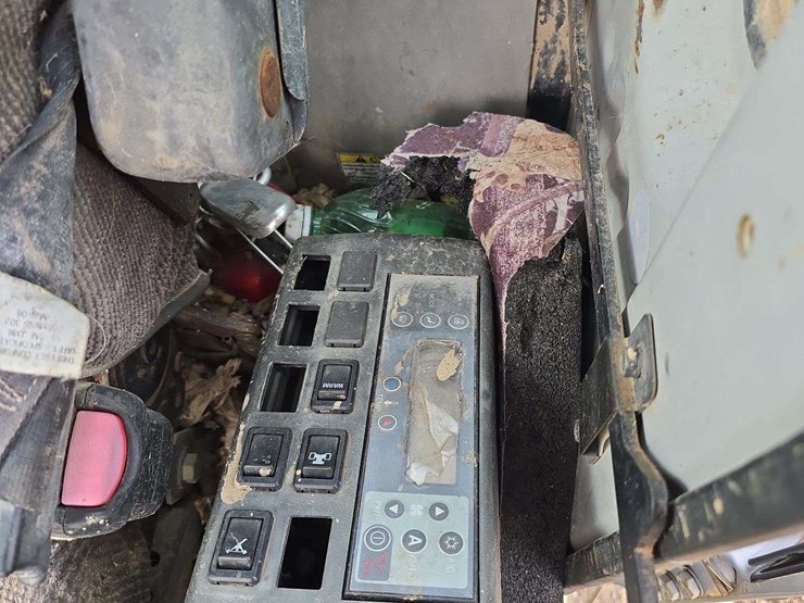 2006-kobelco-sk210-lc-image-14