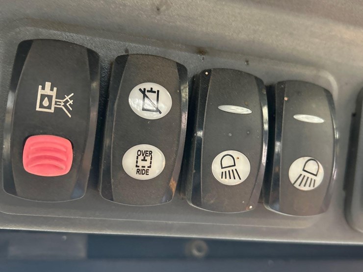 2011-caterpillar-299c-image-19