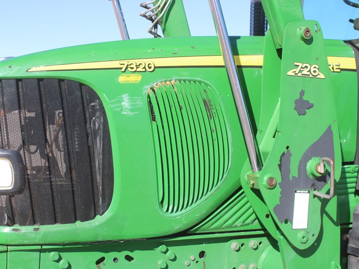 2004-john-deere-7320-image-77