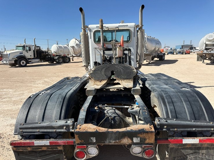 2007-peterbilt-386-image-6