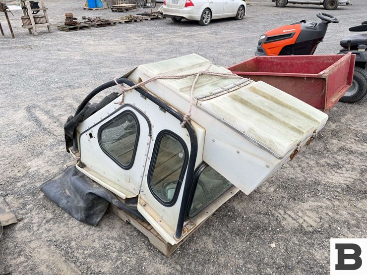 key-dollar-cab-orchard-tractor-cab-image-2