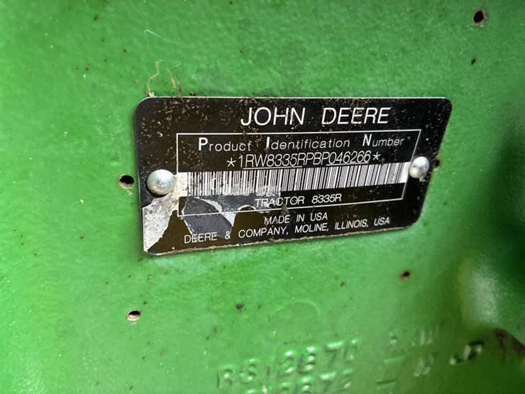 2011-john-deere-8335r-image-2