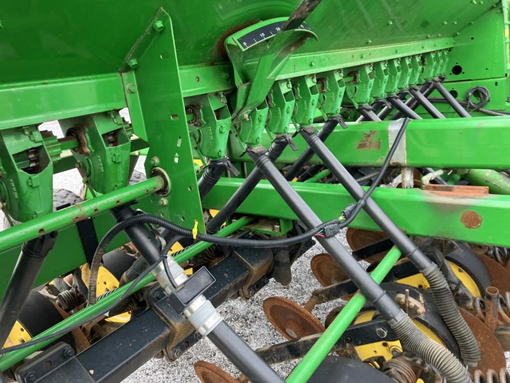 john-deere-750-image-18