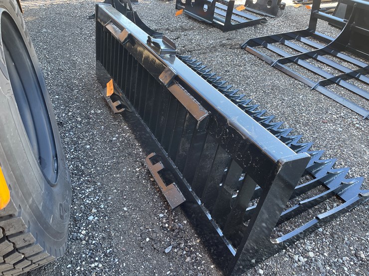 #3047-•-72"-skid-steer-fine-skeleton-bucket-image-5