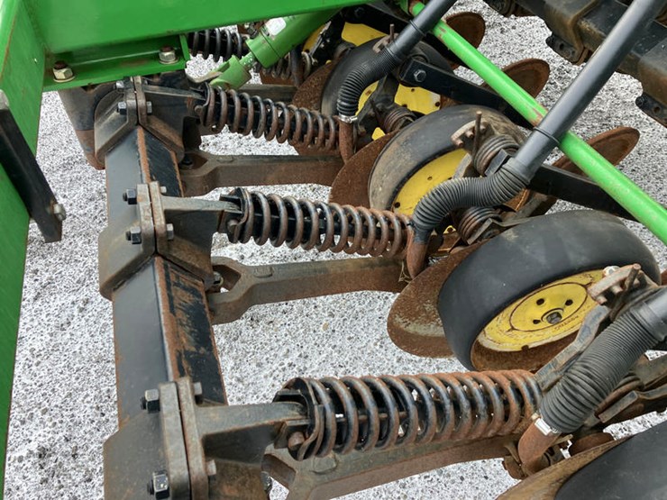 john-deere-750-image-3