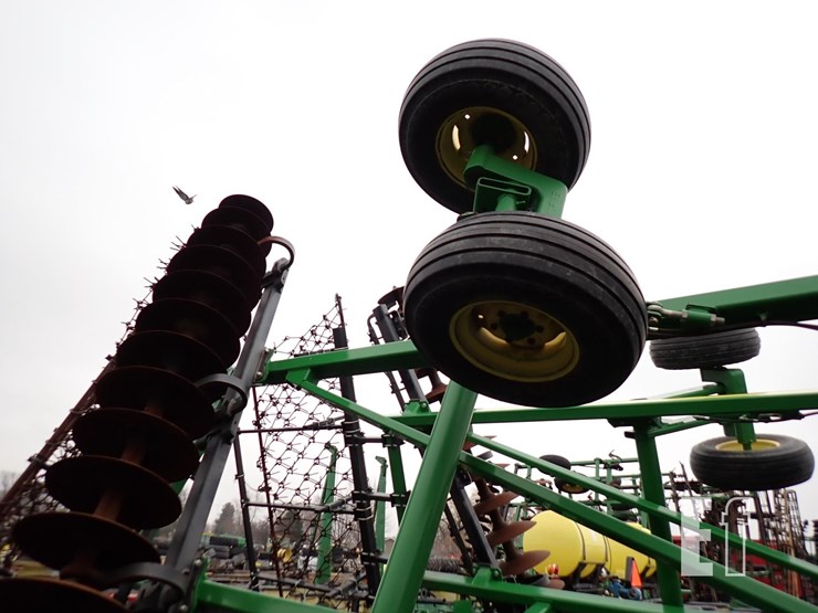 2015-john-deere-2625-image-8