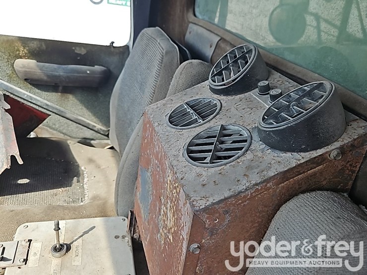 1995-ford-l8000-image-30