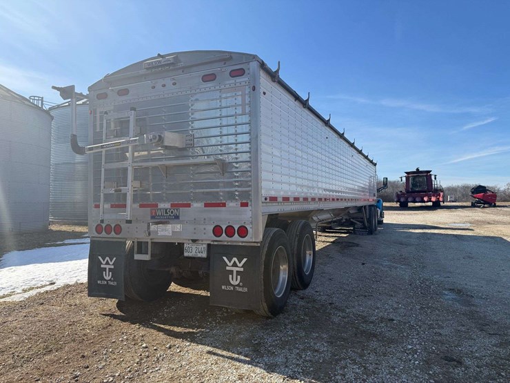 2017-wilson-hopper-bottom-image-9