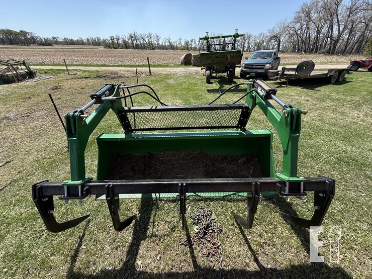 john-deere-158-image-1