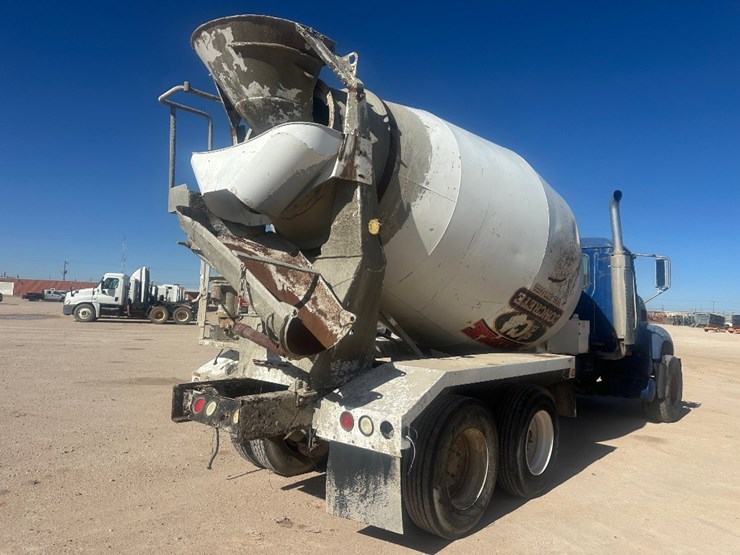 2005-mack-cv713-mixer-truck-image-7