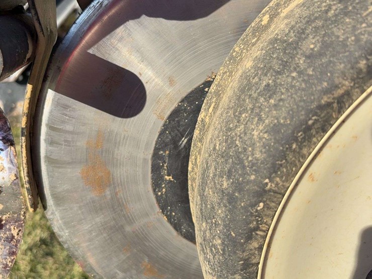 2009-kinze-3600-image-36