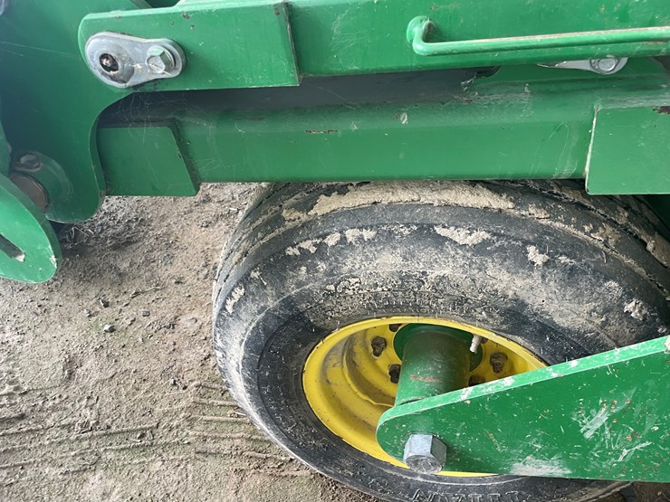 john-deere-1725-image-5