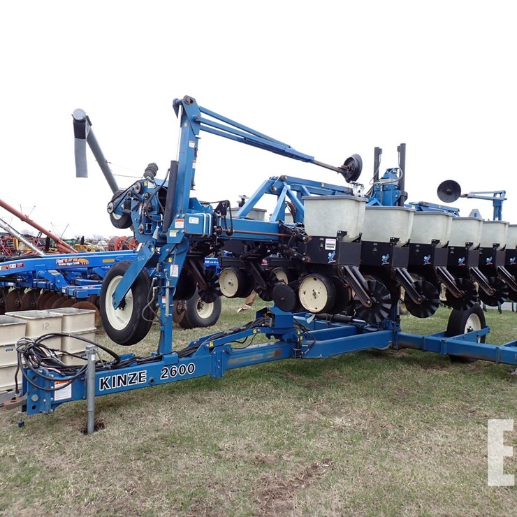 KINZE 2600