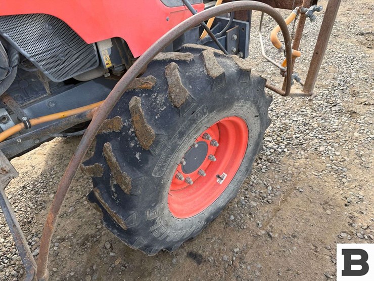 2016-kubota-m8540hd-image-28