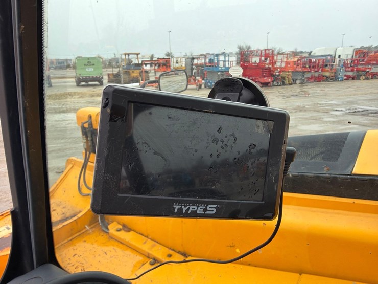 2016-jcb-507-42-image-18