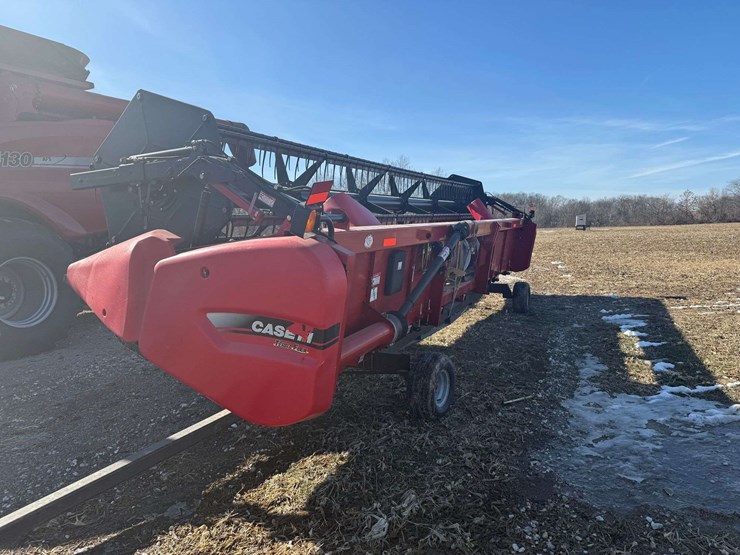 2011-case-ih-3020-image-2