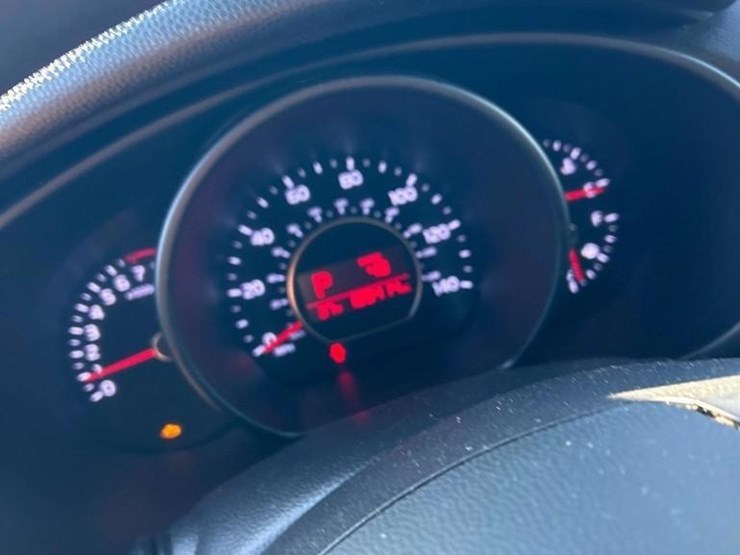 2019-kia-soul-4dr-hatchback-image-12