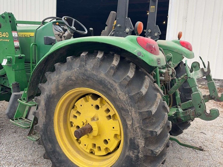 2004-john-deere-6420-image-16