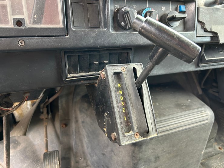 1992-case-ih-4700-image-14