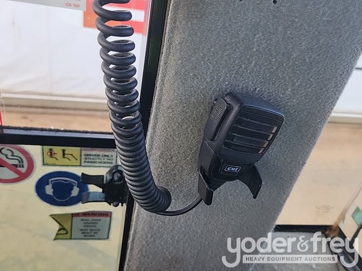 2011-caterpillar-cp74-image-33