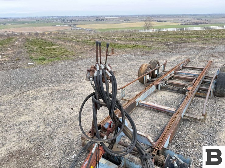 blueline-mfg.-16'-bin-trailer-image-9