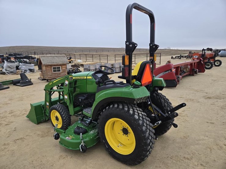 2025-john-deere-2038r-image-12