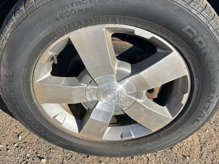 2012-gmc-acadia-slt-image-39