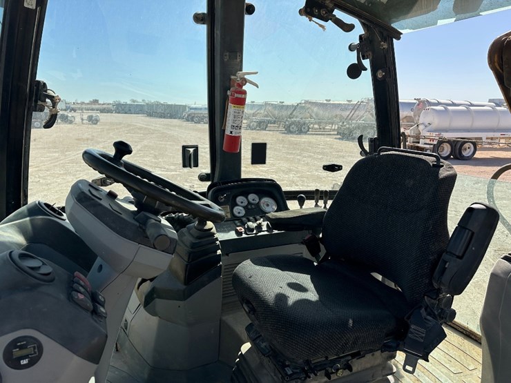 2011-caterpillar-430e-image-9