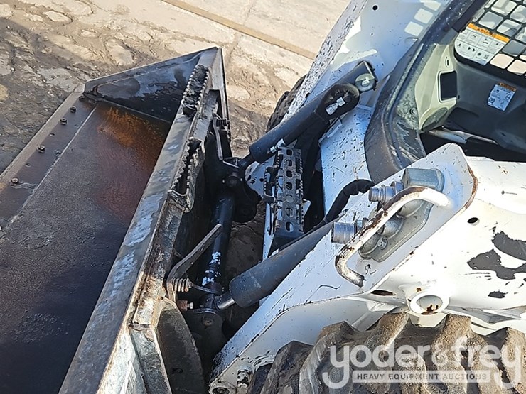 2019-bobcat-s570-image-13