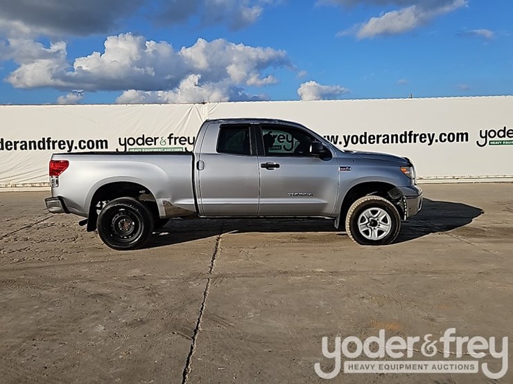 2013-toyota-tundra-image-6