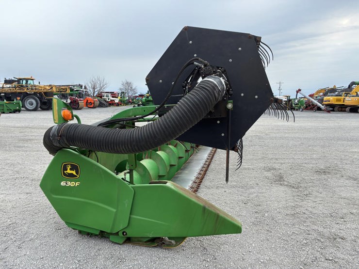 2012-john-deere-630f-image-11