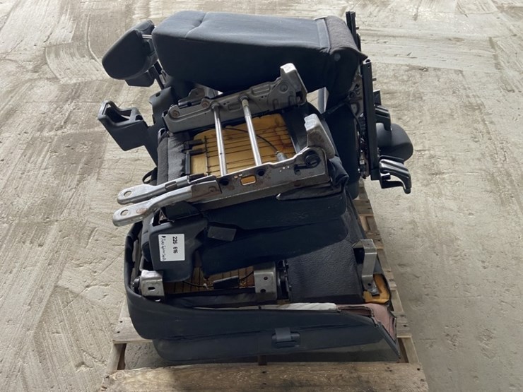 2015-ford-explorer-image-4