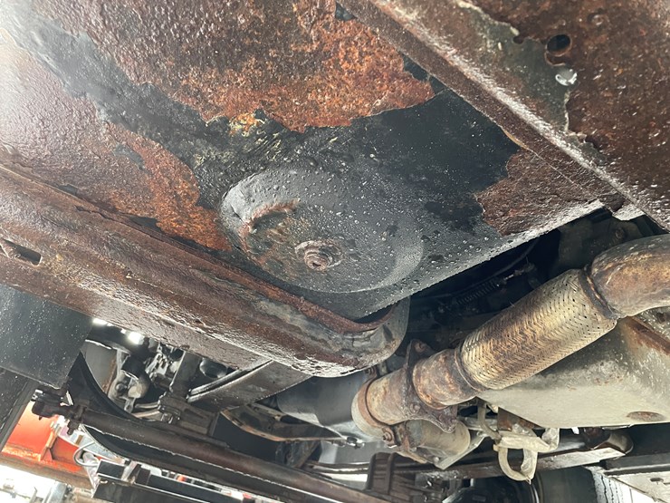 #2015-•-2009-chevy-c7500-single-axle-dump-truck-(has-wi-title)-image-34