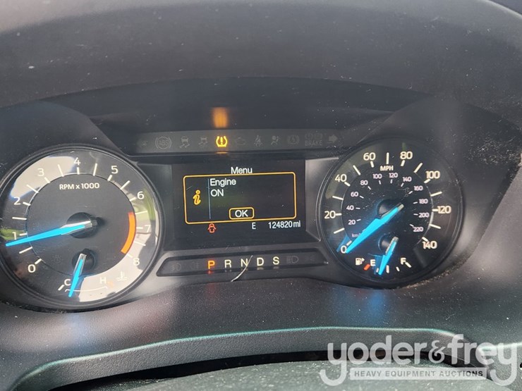 2016-ford-explorer-image-21