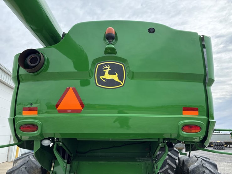 2014-john-deere-s670-image-15