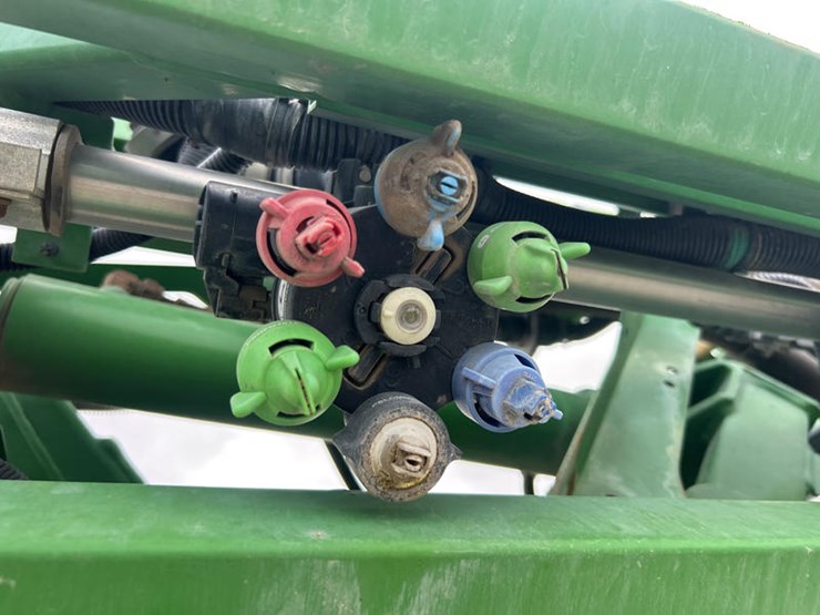 2018-john-deere-r4045-image-2