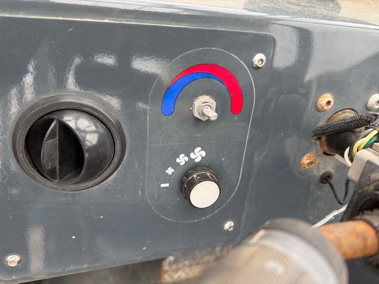 2016-gehl-rs8-42-image-14