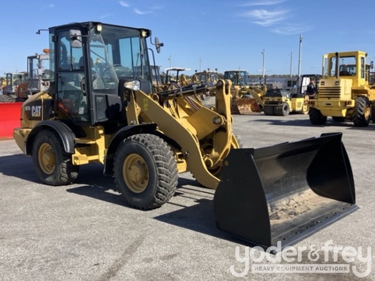 2014-caterpillar-907h2-image-8