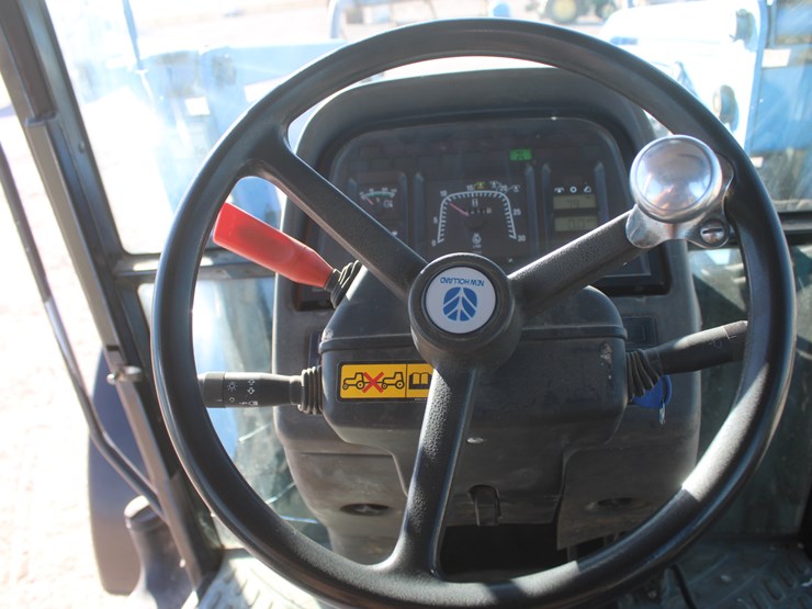 new-holland-tm125-image-72