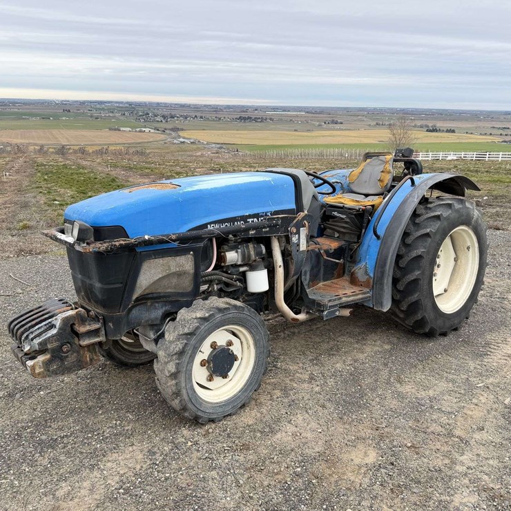 2002 NEW HOLLAND TN75V