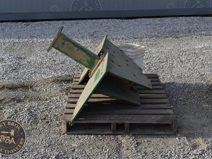 chemical-applicator-attachments-saddle-tanks-43255-image-2