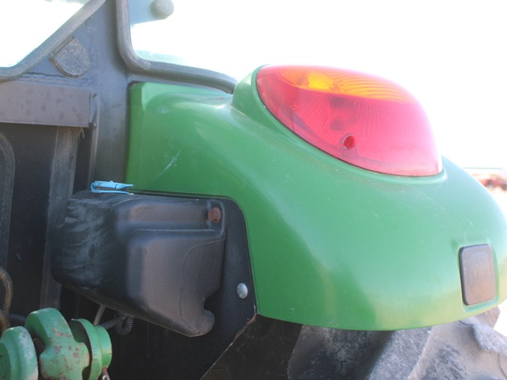 2011-john-deere-6115d-image-33