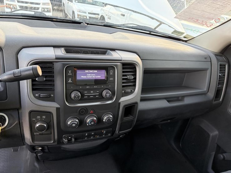 2016-dodge-2500-image-12