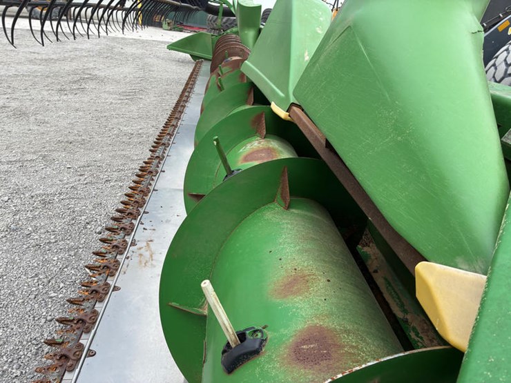 2012-john-deere-630f-image-24