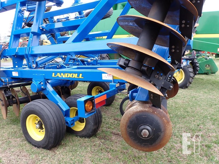 2010-landoll-6230-image-10