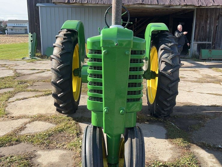 john-deere-model-b-image-8