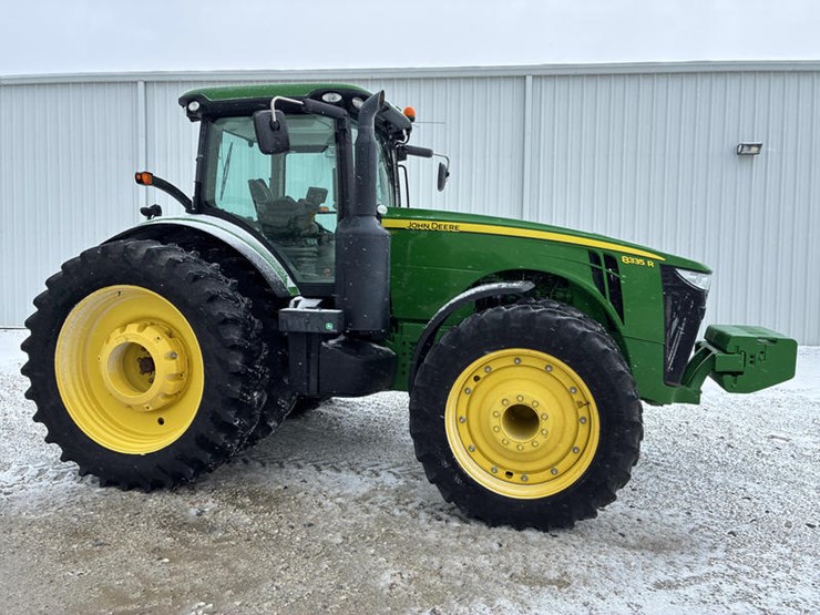 2011-john-deere-8335r-image-3