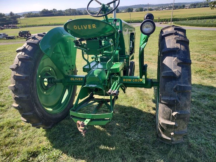 1956-oliver-super-66-image-4